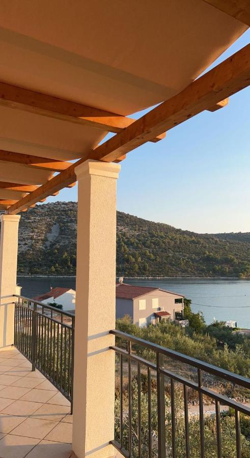 Apartman Vitanov Vinišće Eksteriør billede