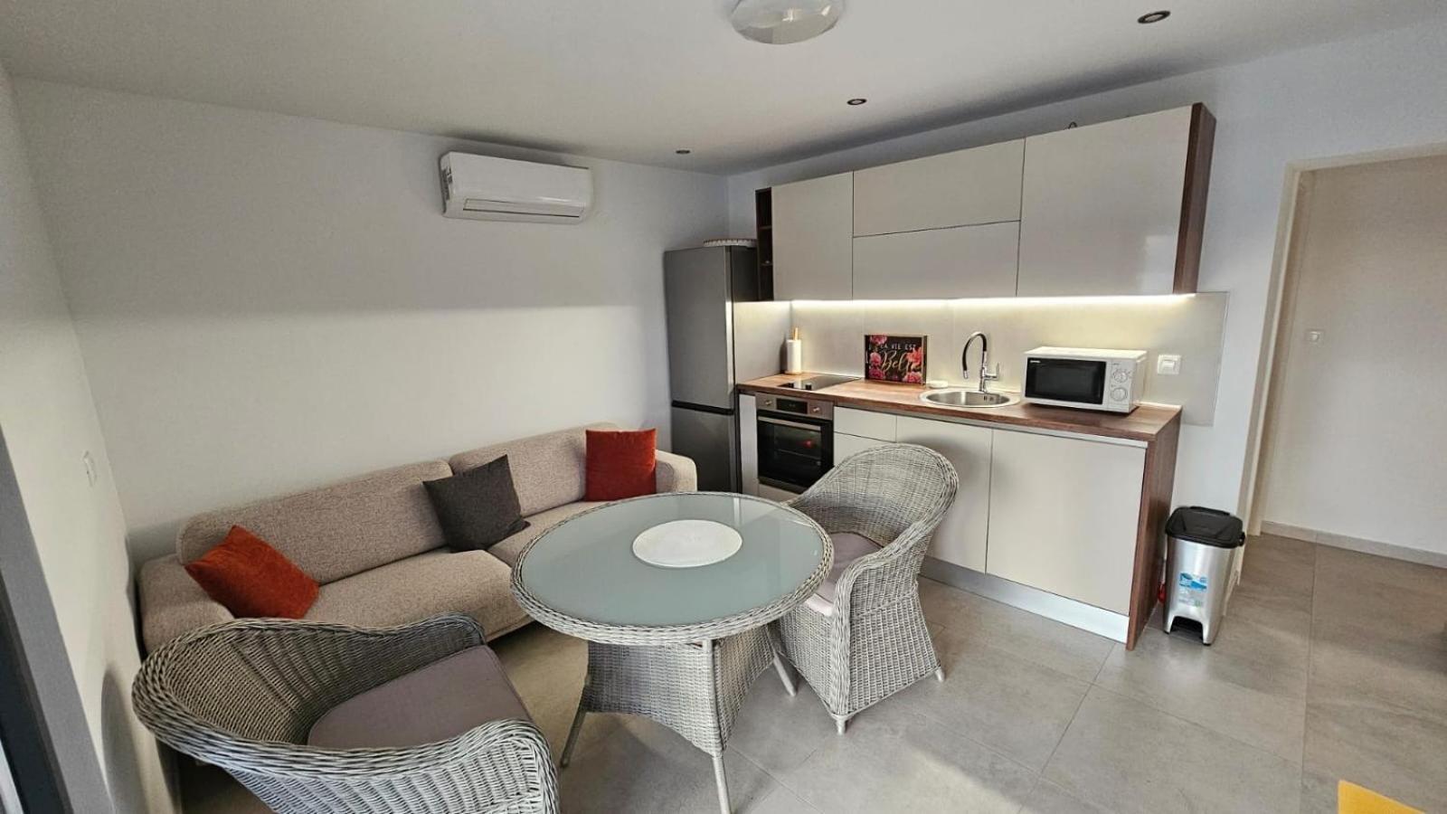 Apartman Vitanov Vinišće Eksteriør billede